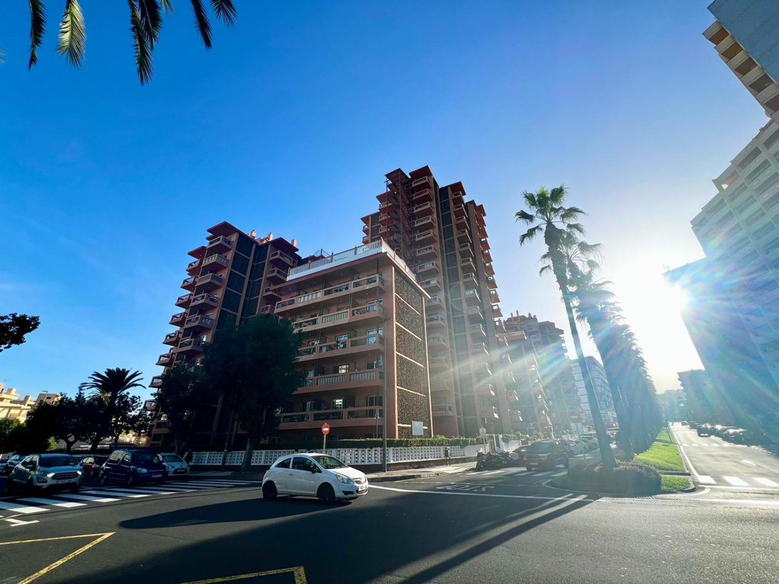 Апартаменти Ocean Breeze Oasis In Puerto De La Cruz Екстер'єр фото